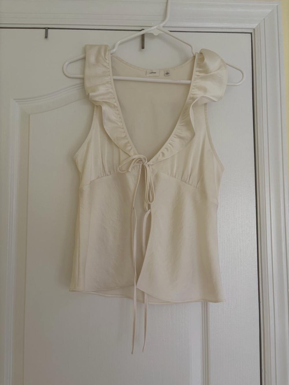 Aritzia Cream Ruffle Tie-Front Sleeveless Blouse